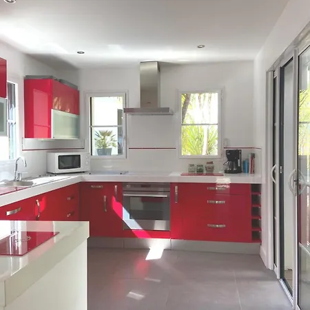 Βίλα Ker Zen 300m De La *